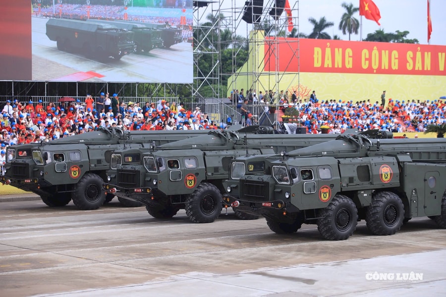 ‘Chiêm ngưỡng’ dàn khí tài đặc biệt trong tổng duyệt diễu binh, diễu hành A80