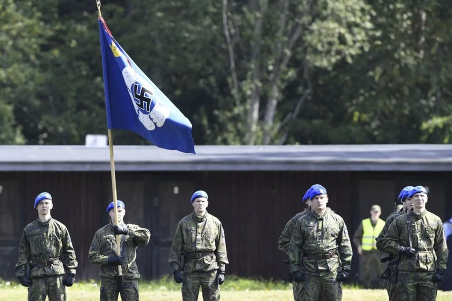 Phần Lan bỏ biểu tượng chữ 'Vạn' khỏi cờ không quân