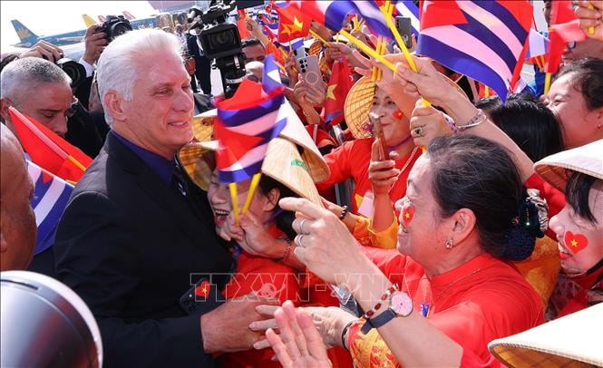 Bí thư Thứ nhất, Chủ tịch nước Cuba bắt đầu thăm cấp Nhà nước tới Việt Nam