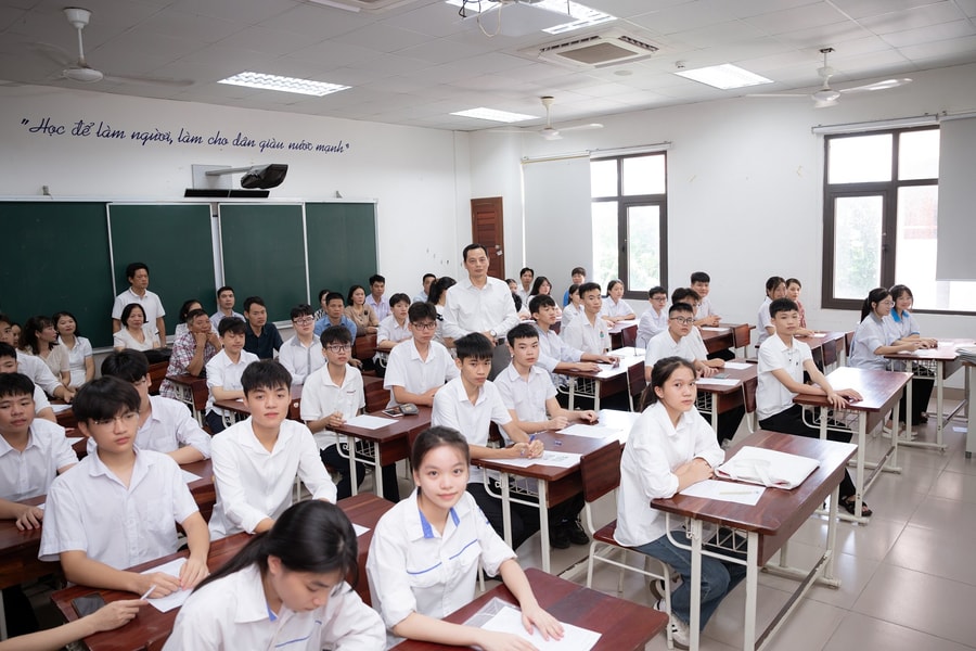 Thi học sinh giỏi THCS trước thềm năm học mới: Loay hoay tìm lối đi sau khi phòng GD&ĐT giải thể