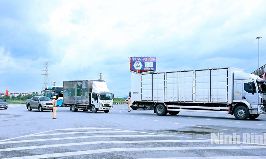 Ninh Bình: Xử lý hơn 490 trường hợp vi phạm trật tự an toàn giao thông trong dịp nghỉ lễ Quốc khánh