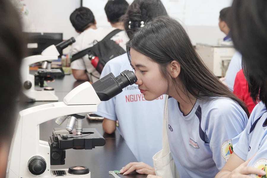 Trả lương đến 150 triệu/tháng, trường đại học đặt cược vào cuộc đua nhân tài