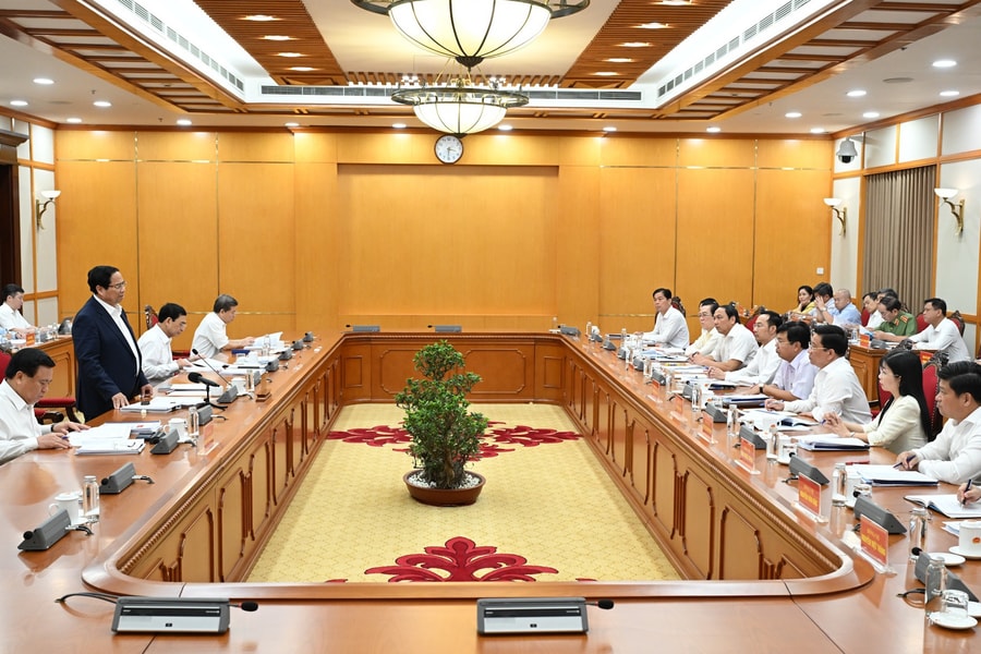 Bộ Chính trị cho ý kiến về công tác chuẩn bị Đại hội Đảng bộ tỉnh An Giang và Lâm Đồng nhiệm kỳ mới