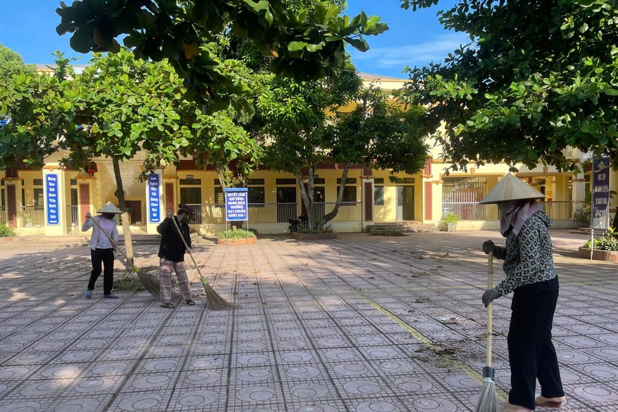 Suất cơm bán trú vượt núi 5km cho học sinh Hà Nội