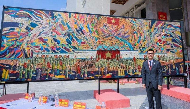 Bức tranh sơn mài 'Bác Hồ đọc Tuyên ngôn Độc lập' xác lập kỷ lục Guinness thế giới