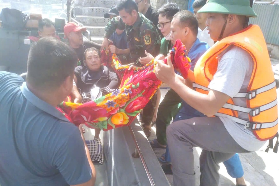 Hành trình cứu nạn nghẹt thở: Giành giật sự sống cho ngư dân trên biển Cô Tô