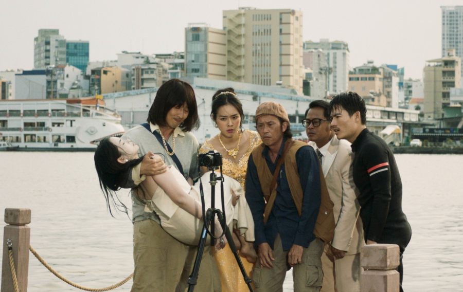 Phim 'Làm giàu với ma 2' bất ngờ tung bản mới sau khi cán mốc 55 tỉ đồng