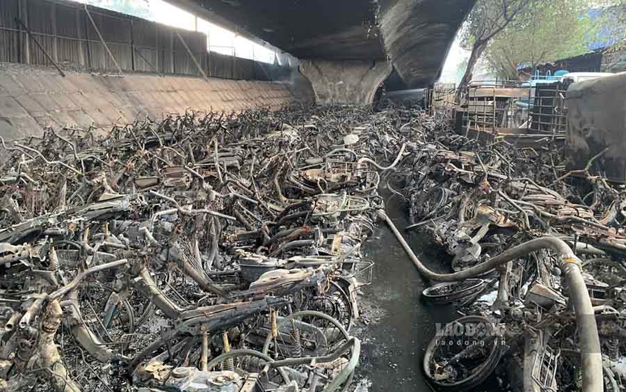 Thủ tướng chỉ đạo làm rõ nguyên nhân, xử lý trách nhiệm vụ cháy bãi trông giữ xe dưới gầm cầu Vĩnh Tuy