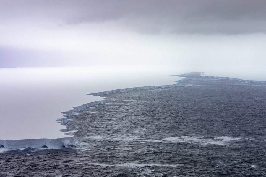 Tảng băng trôi lớn nhất thế giới đang tan rã sau 40 năm tách khỏi Nam Cực