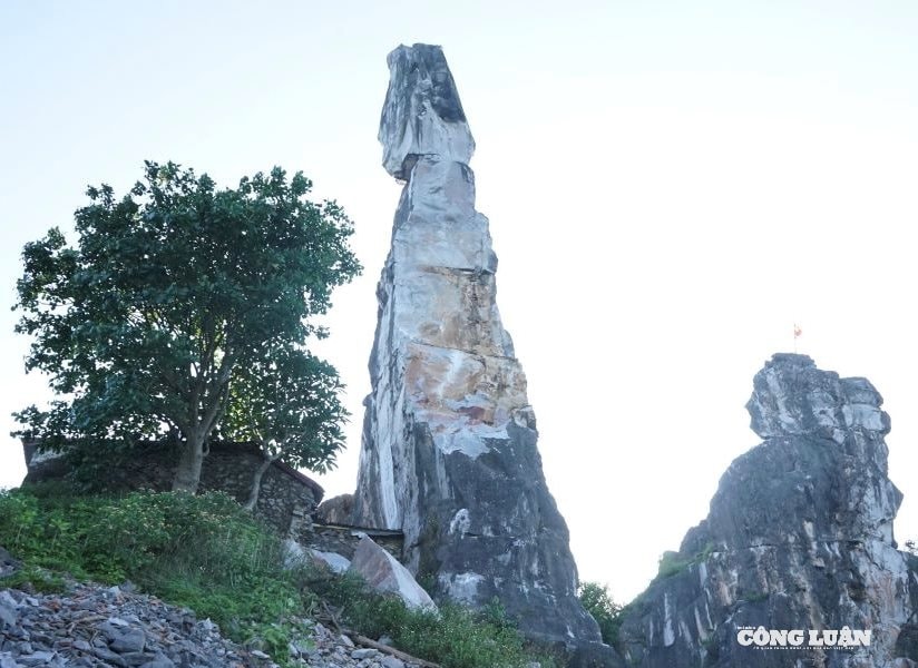 Hòn Vọng Phu Thanh Hóa: Tình yêu bất tử và nỗi chờ mong hóa thành vách đá