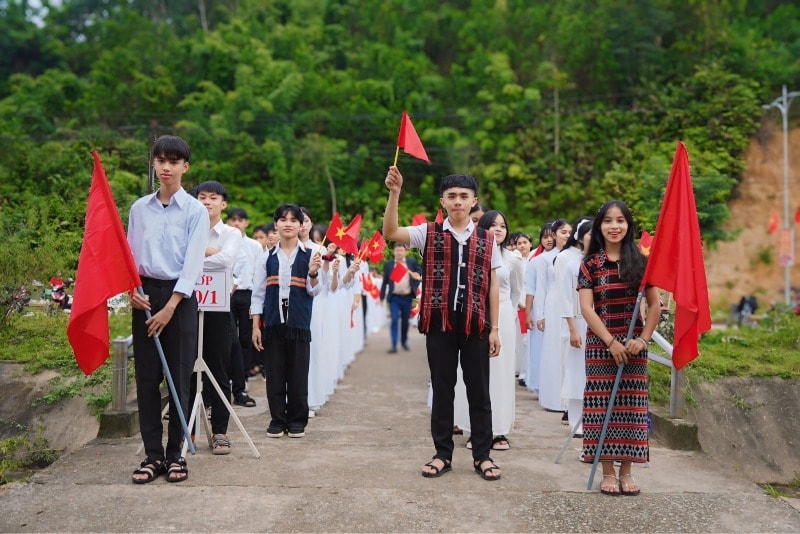 Thưởng viên chức năm 2024 tính theo năm học hay theo 6 tháng cuối năm?