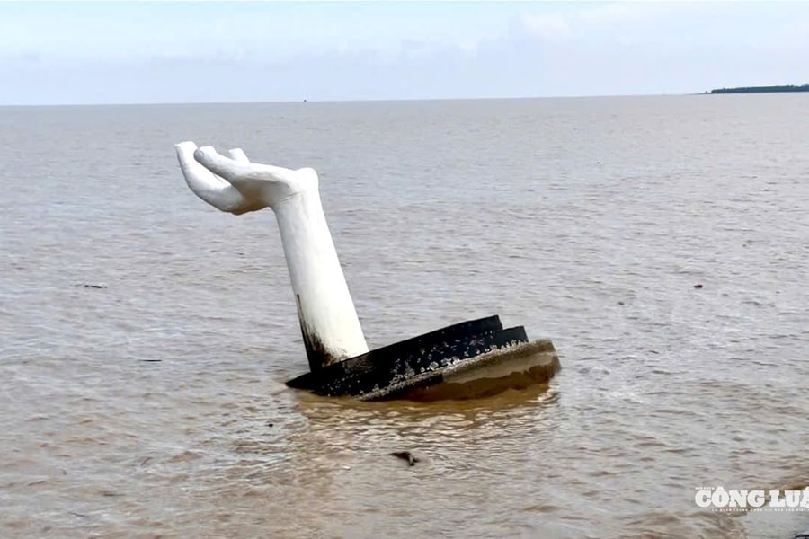 Thanh Hóa: Đã có phương án xử lý “5 bàn tay khổng lồ” ở biển Hải Tiến