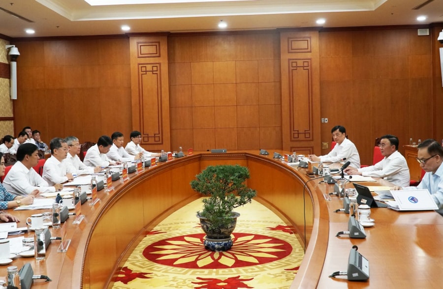 Kết luận của Bộ Chính trị, Ban Bí thư về tiếp tục tăng cường lãnh đạo, chỉ đạo công tác tổ chức đại hội đảng bộ các cấp