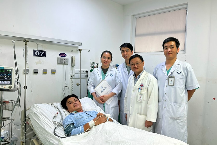 20 y, bác sĩ giành lại sự sống cho bệnh nhân 30 tuổi sau hơn 40 phút ngừng tim