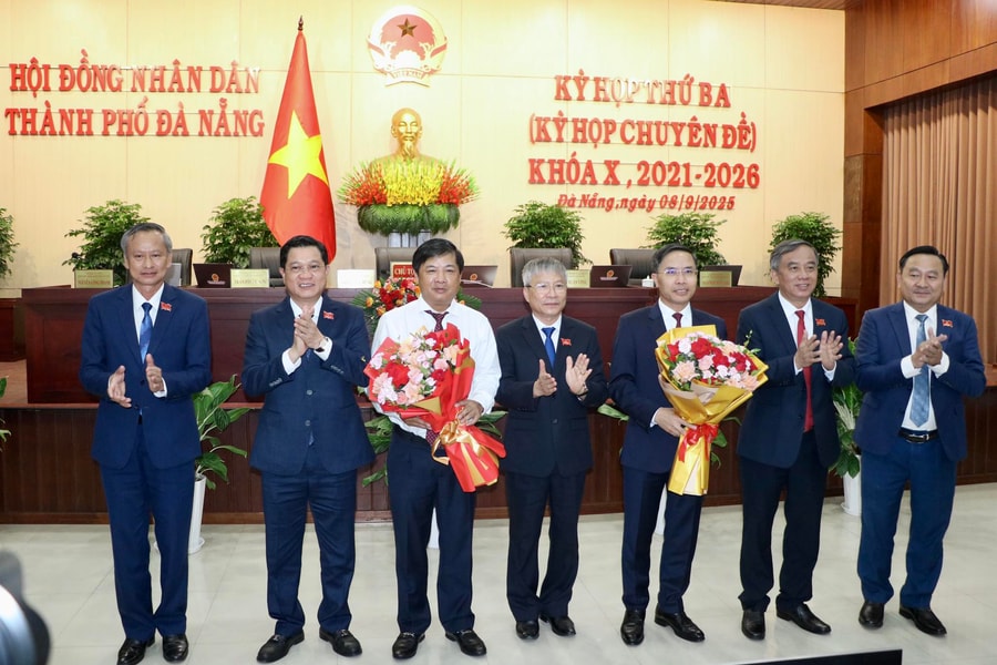 Ông Phạm Đức Ấn được bầu giữ chức Chủ tịch UBND thành phố Đà Nẵng