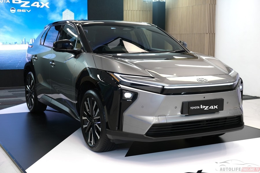 SUV điện Toyota bZ4X hút khách tại Thái Lan, có thể sẽ về Việt Nam