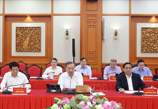 Bộ Chính trị, Ban Bí thư: Tiếp tục tăng cường lãnh đạo, chỉ đạo công tác tổ chức đại hội đảng bộ các cấp