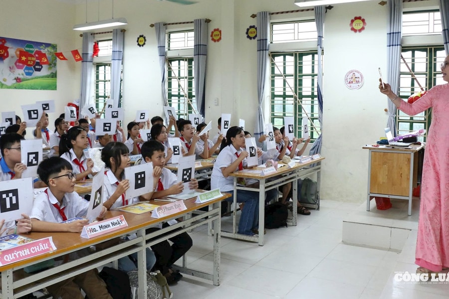 Trường THCS Vũ Thư (Hưng Yên): Đưa Nghị quyết 57 vào cuộc sống, biến AI thành 'trợ giảng' đắc lực