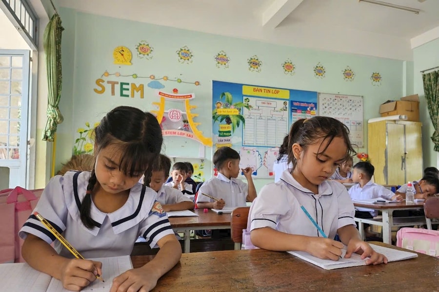 10 khoản trường học tuyệt đối không được thu của phụ huynh theo hướng dẫn của Bộ GD&ĐT