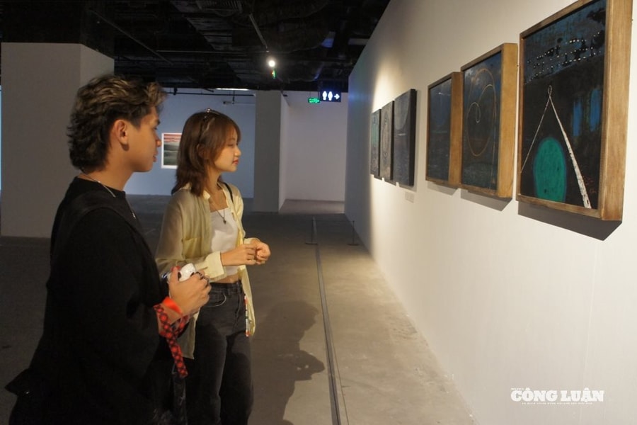 Ba phong cách riêng tại triển lãm ‘Hồi cố vọng lai’