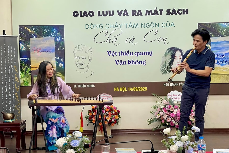Ra mắt hai tập thơ "Vệt Thiều Quang" và "Vân Không"