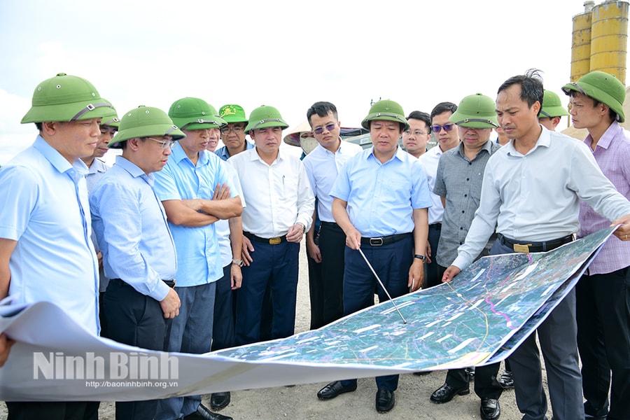 Ninh Bình: Cần đẩy nhanh tiến độ giải phóng mặt bằng Dự án tuyến đường bộ cao tốc Ninh Bình - Hải Phòng