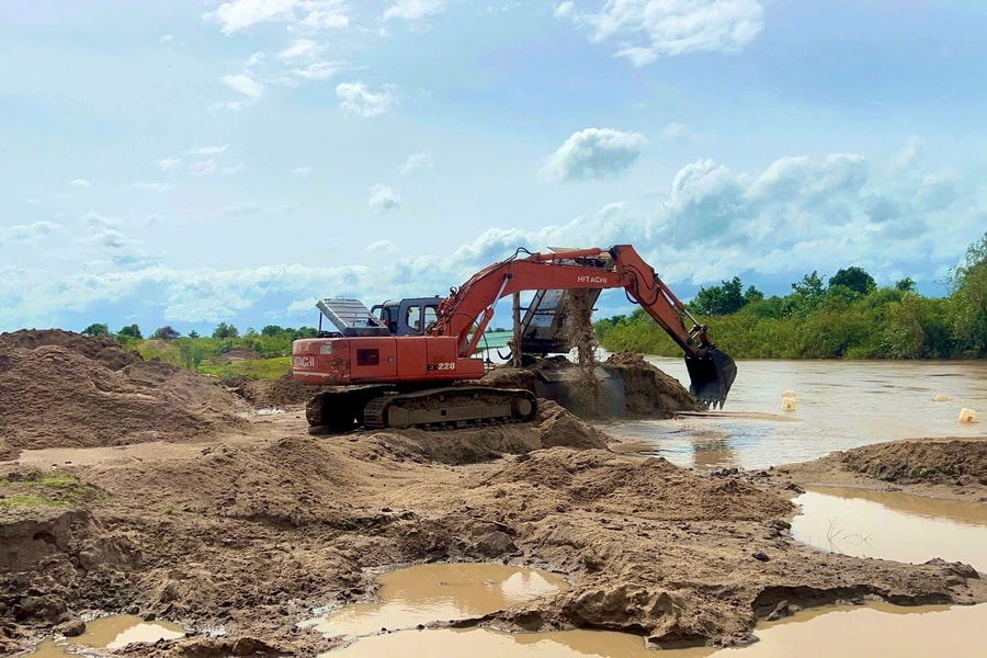 Chủ tịch tỉnh Gia Lai yêu cầu xử lý nghiêm mỏ cát chưa đủ điều kiện đã khai thác rầm rộ