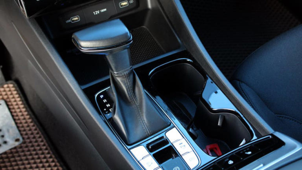 Những sai lầm âm thầm phá hủy hộp số tự động