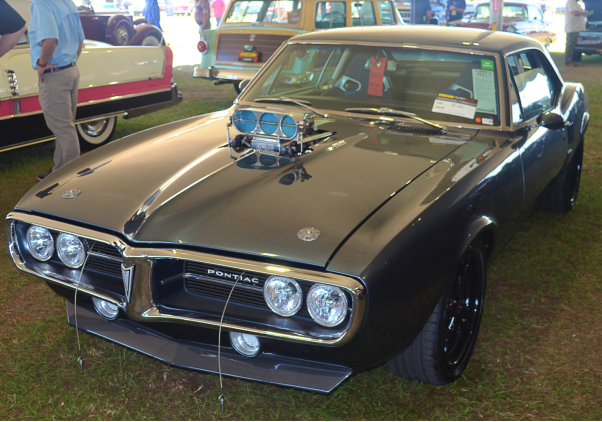 Xe cổ không bán được ở đấu giá sẽ đi đâu?