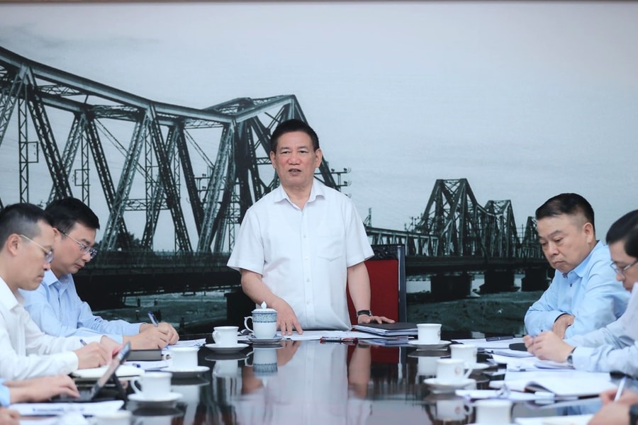 Kiểm soát chặt dòng tiền của các ngân hàng thương mại cho vay bất động sản với tỉ lệ lớn