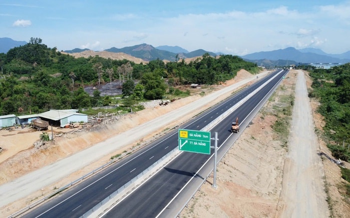 Phó Thủ tướng Thường trực chỉ đạo 'gỡ khó' cho 4 dự án giao thông trọng điểm