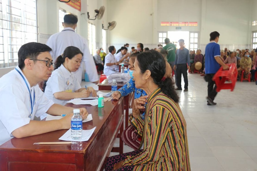 Khám bệnh miễn phí, lập sổ sức khỏe điện tử cho toàn dân từ năm 2026