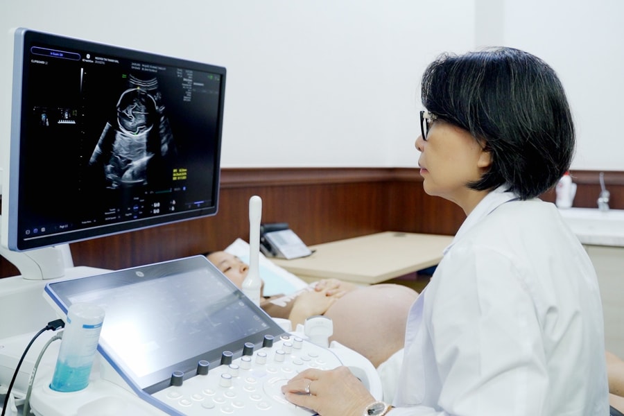 Bệnh viện Vinmec Times City cứu sống cặp song thai mắc hội chứng truyền máu hiếm gặp