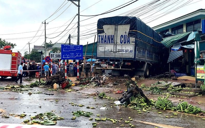Thủ tướng chỉ đạo khắc phục hậu quả vụ tai nạn giao thông đặc biệt nghiêm trọng tại Quảng Trị