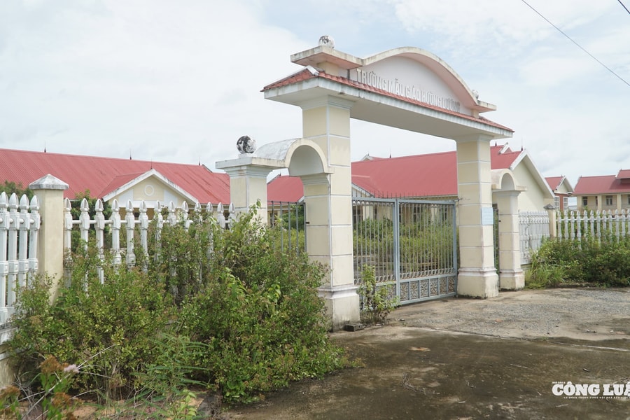 Gần 50 tỉ đồng xây trường, 2 năm không một học sinh nhập học