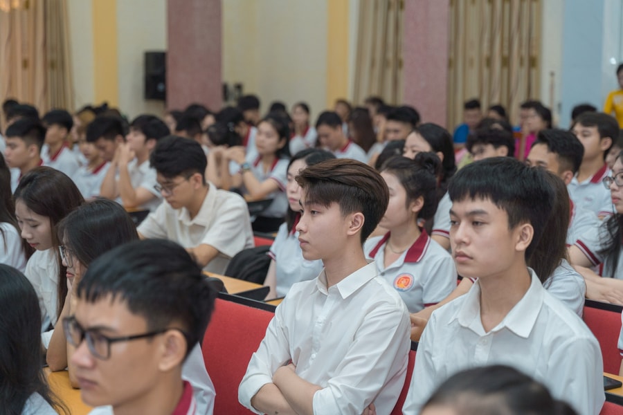 Giáo viên không được xâm hại, công khai thông tin của người học