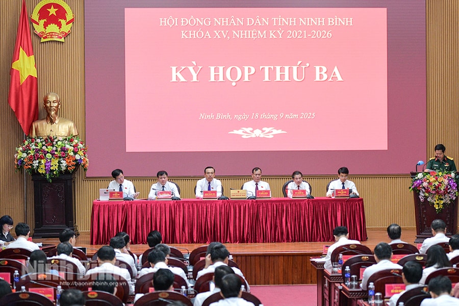 Ninh Bình đặt mục tiêu trong năm 2025 tốc độ tăng trưởng kinh tế phải đạt hơn 10%, thu ngân sách đạt trên 75.000 tỷ đồng