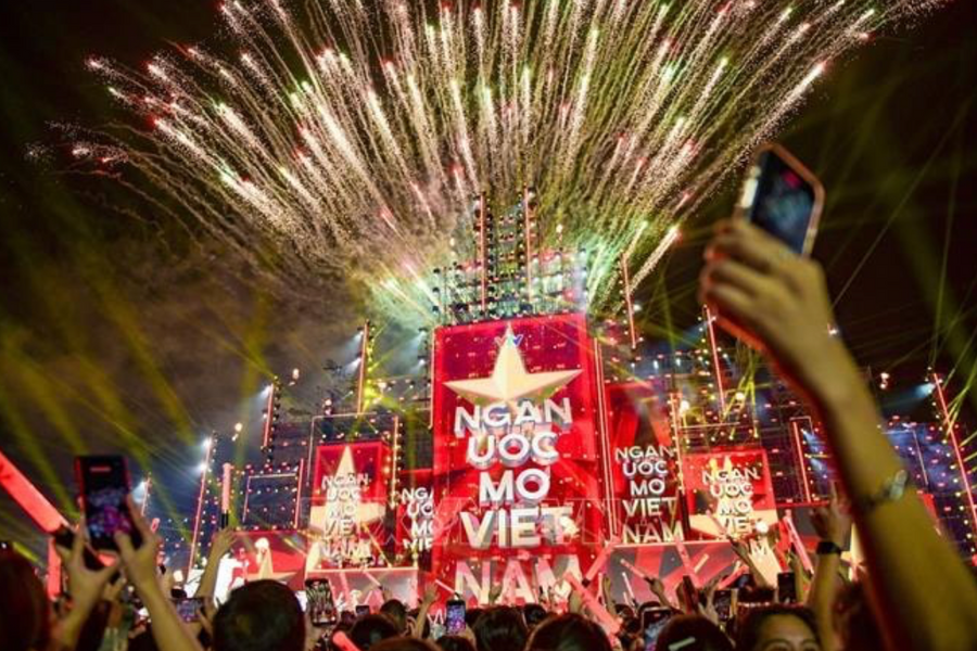 Thủ tướng Phạm Minh Chính đến dự và phát biểu tại đại nhạc hội 'V Fest - Vietnam Today'