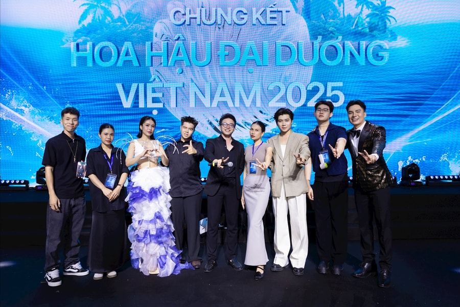 Tổng đạo diễn Hải Triều kể sự cố 'thót tim' trước đêm chung kết Hoa hậu Đại dương 2025