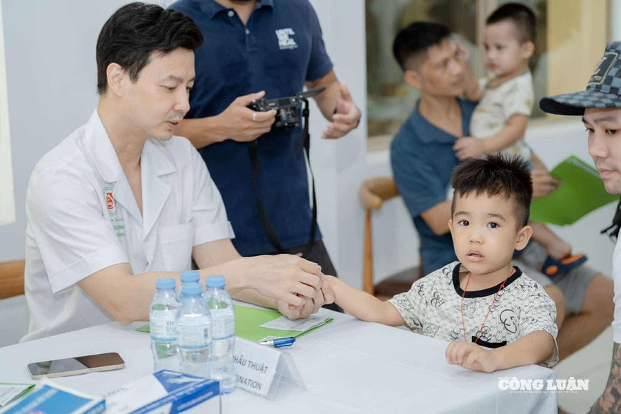 Thoát cảnh ‘ốm nhẹ cũng chạy viện lớn’: Vì sao Việt Nam cần nhân rộng bác sĩ gia đình?