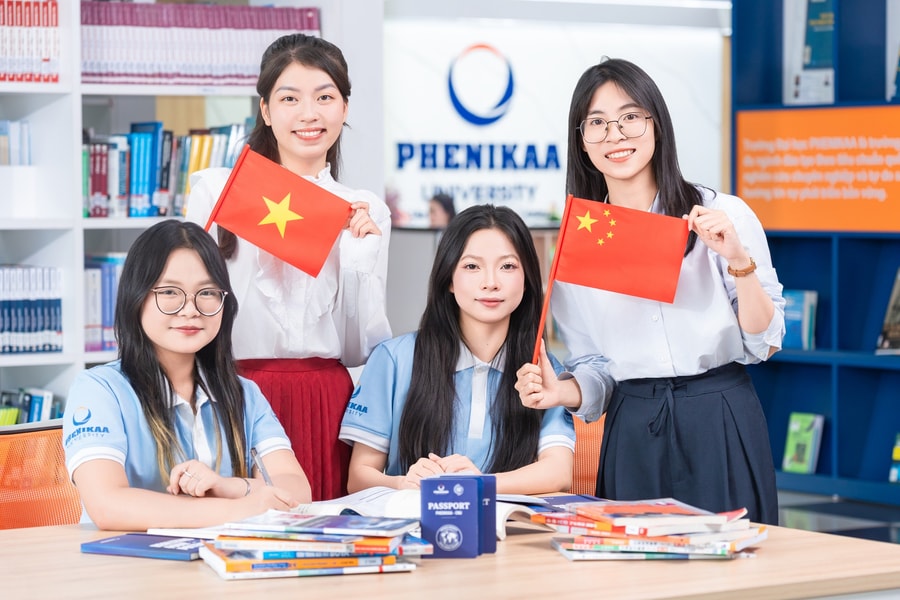 Bộ GD&ĐT làm rõ điều kiện giảm 70% học phí cho sinh viên dân tộc thiểu số