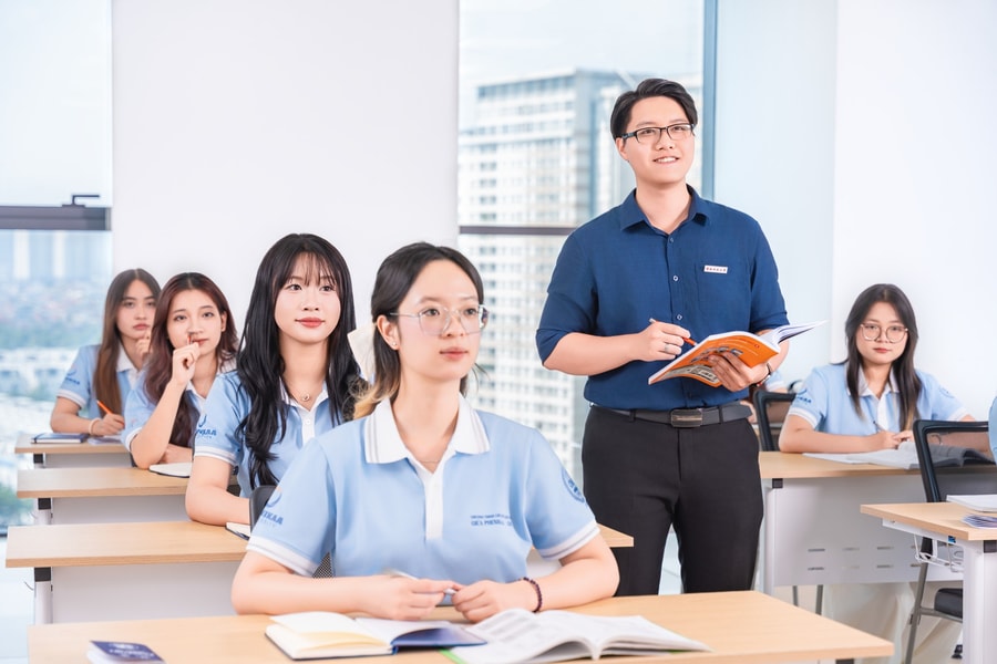 Bộ GD&ĐT đề xuất điều chỉnh lương, phụ cấp để thu hút và giữ chân giảng viên đại học