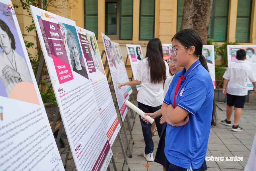 'Thắp sáng đam mê' - Hành trình khơi nguồn khoa học cho học sinh