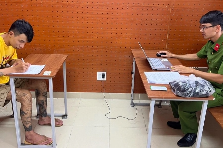 Tạm giam đối tượng đâm tài xế xe ôm, cướp tài sản