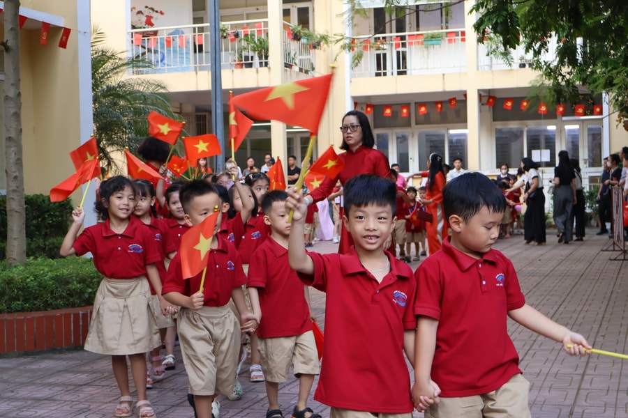 Bộ trưởng Nguyễn Kim Sơn: Nhiều địa phương vẫn thiếu giáo viên vì… để trống biên chế