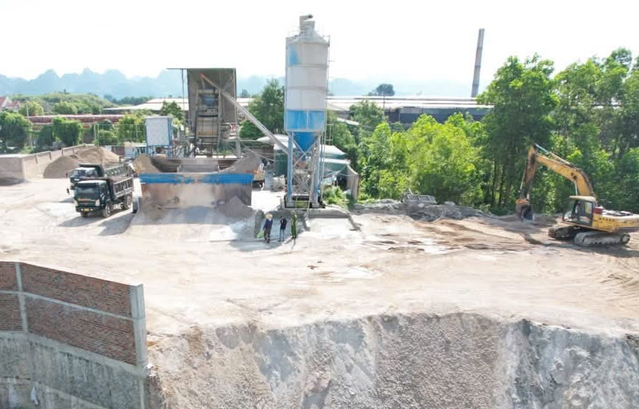 Đổ chất thải ra môi trường, giám đốc doanh nghiệp ở Ninh Bình bị khởi tố