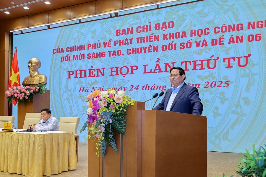 Thủ tướng: Không để tái diễn tình trạng yêu cầu giấy tờ trùng lặp với dữ liệu đã có