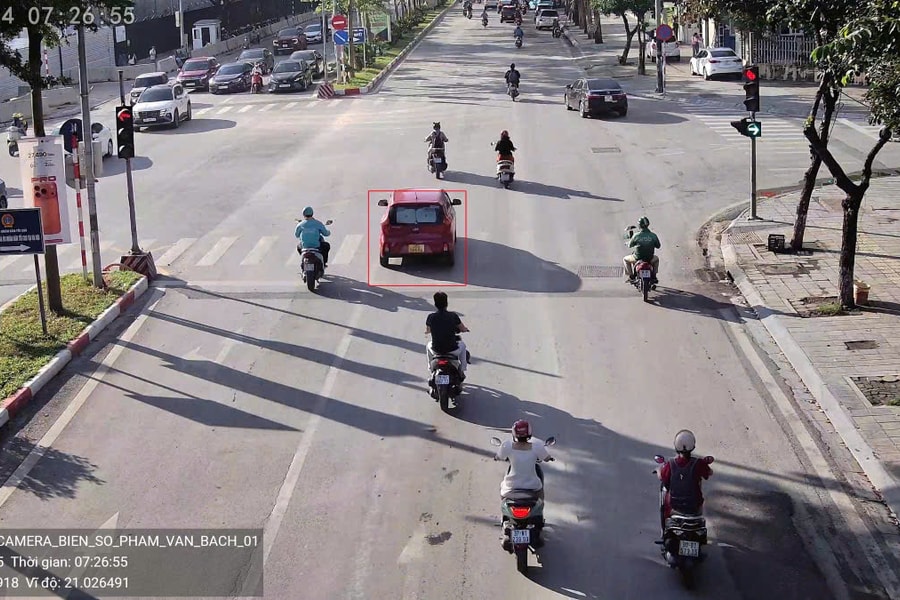 Gần 1.800 tài xế bị camera A.I 'bắt lỗi' trong nửa ngày ở Hà Nội