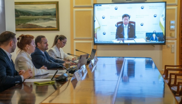 Ukraine và Hàn Quốc bắt tay thực hiện 13 dự án kinh tế chung