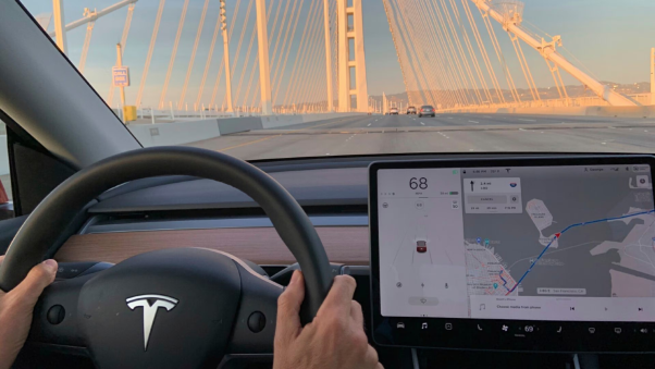 Những tính năng hỗ trợ lái xe bạn nên tìm khi mua xe cũ